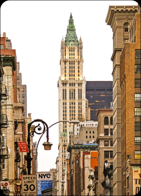 Woolworth Building Art Print featuring the photograph Woolworth Building I by Frank Winters