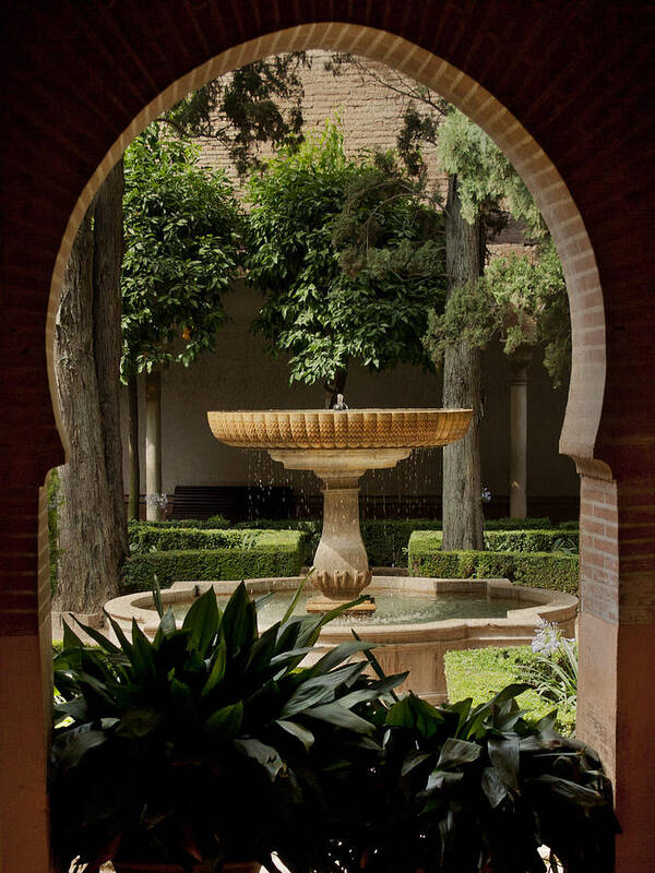 Mediterranean Garden Art Print featuring the photograph Islamic Fountain #2 by Francisco Marquez