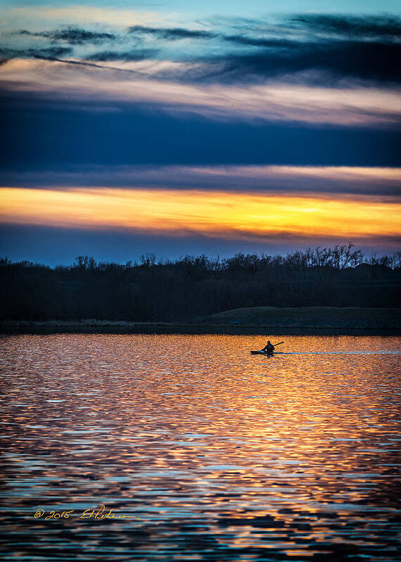 Sun Set Art Print featuring the photograph Kayak Sunset by Ed Peterson