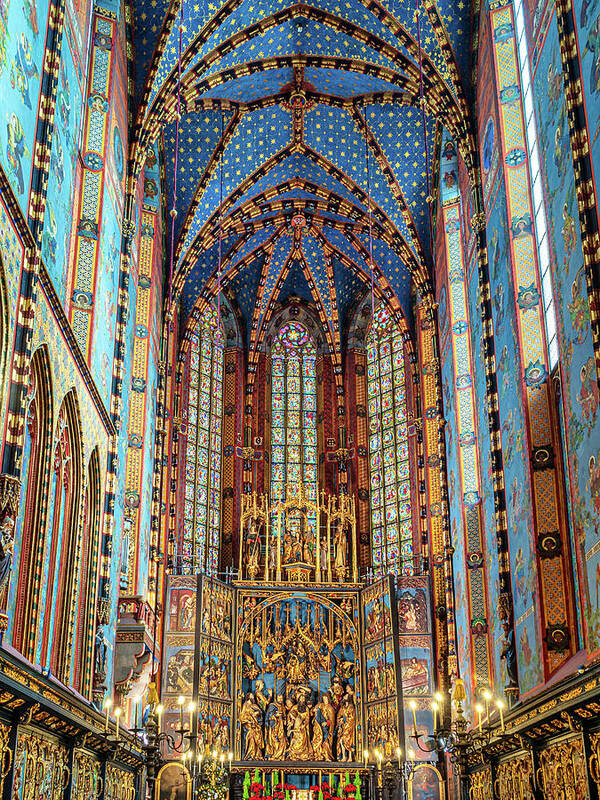4x3 Art Print featuring the photograph St Mary's Basilica, Krakow, Poland by Mark Llewellyn