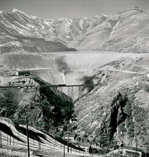 Bingham Canyon Mine Art Print featuring the photograph Bingham Canyon Copper Mine by Library Of Congress/science Photo Library