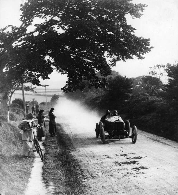 1910-1919 Art Print featuring the photograph Isle Of Man Tt by Hulton Archive