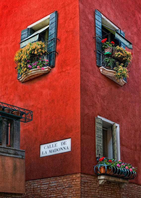 Italian Architecture Fine Art Print Art Print featuring the photograph Calle De La Madonna Italy by Bob Coates