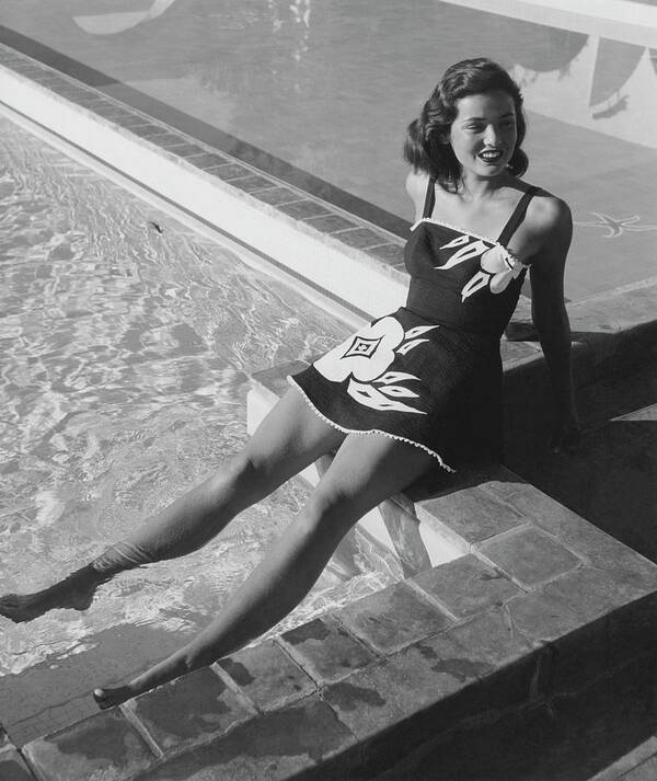 Portrait Art Print featuring the photograph Gene Tierney Sitting Poolside by John Swope