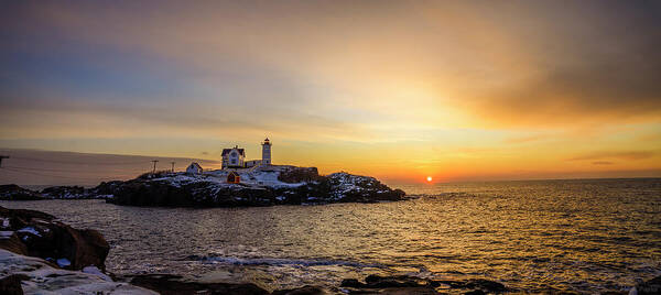 Christmas Art Print featuring the photograph Nubble AT Sunrise by Mark Papke