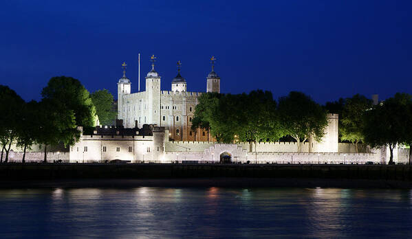 Tower Of London Art Print featuring the photograph The Tower of London at Dusk by Daniel Woodrum