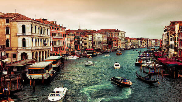 Side By Side Art Print featuring the photograph Grand Canal by Gomaba