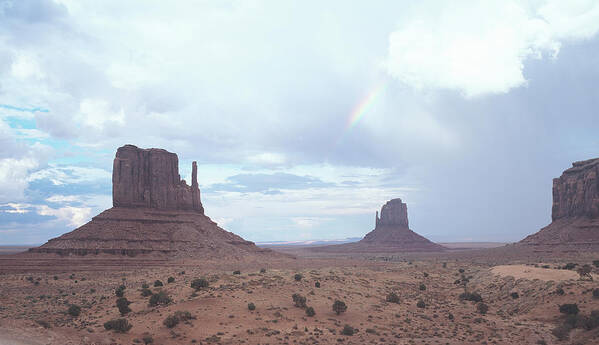 Monument Valley Art Print featuring the photograph Monument Valley 08 by Gordon Semmens