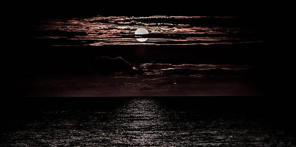 Moonrise Art Print featuring the photograph Moon Rise at Kaloli Point by Craig Watanabe
