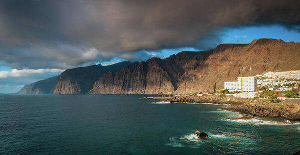 Los Gigantes Art Print featuring the photograph Los Gigantes #2 by Gavin Lewis