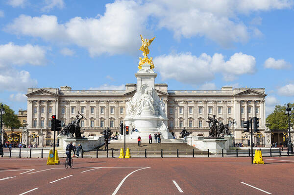 London Art Print featuring the photograph Buckingham Palace in London #1 by Dutourdumonde Photography