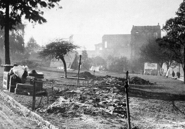 1906 Art Print featuring the photograph San Francisco Earthquake #25 by Granger