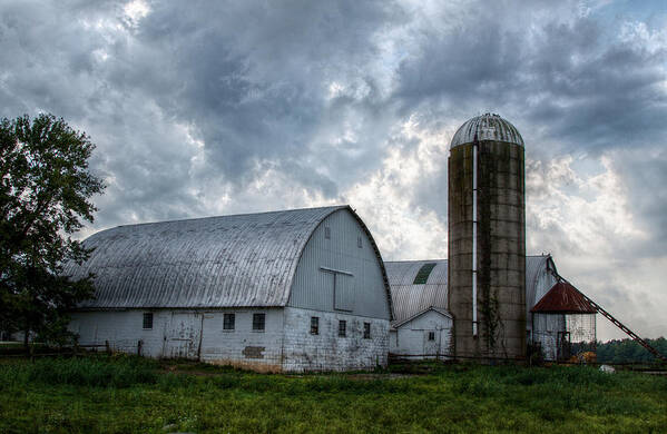 Barn Art Print featuring the digital art Amish Barn by Linda Unger