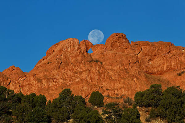 Garden Of The Gods Art Print featuring the photograph Balancing Act by Ronda Kimbrow