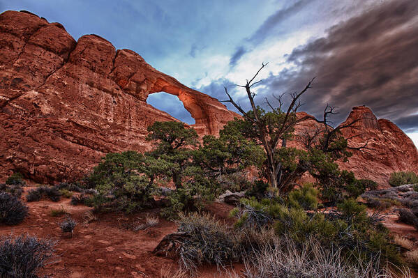 180 Art Print featuring the photograph Glowing Skyline Arch by Juan Carlos Diaz Parra