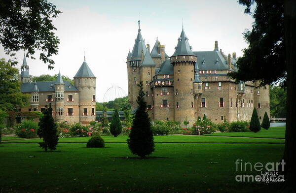 Haar Castle Art Print featuring the photograph Haar Castle by Lainie Wrightson