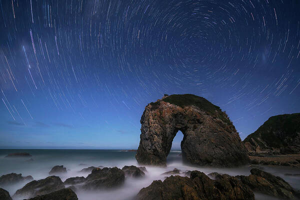 Seascape Art Print featuring the photograph Horse Head Rock by Jingshu Zhu