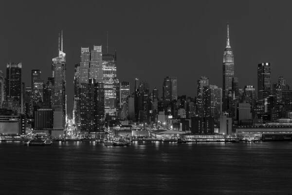 Empire State Building Art Print featuring the photograph New York City Skyline In Christmas Colors BW by Susan Candelario