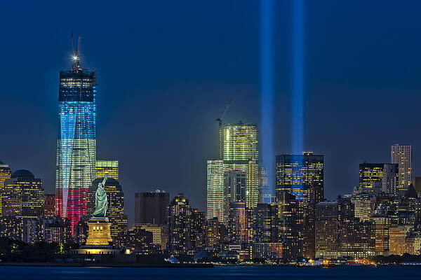 Tribute In Light Art Print featuring the photograph NYC Remembers September 11 by Susan Candelario