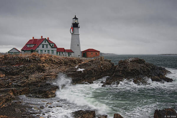 Architecture Art Print featuring the photograph Portland Headlight @ Christmas by Richard Bean