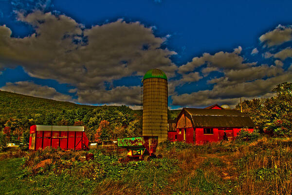 Pennsylvania Art Print featuring the photograph The Old Barn by Tom Kelly