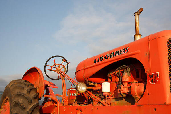 Allis-chalmers Art Print featuring the photograph Vintage Allis-Chalmers Tractor by Karen Lee Ensley