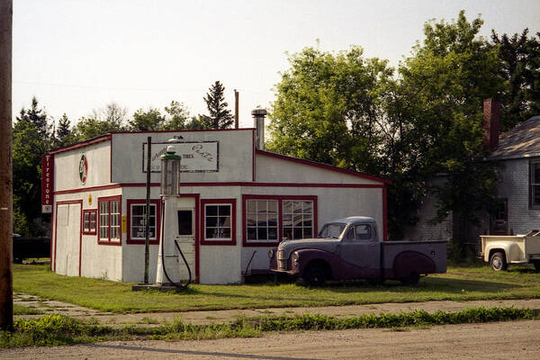 Old Gas Station Art Print featuring the photograph Vintage Gas Station by Roxy Hurtubise