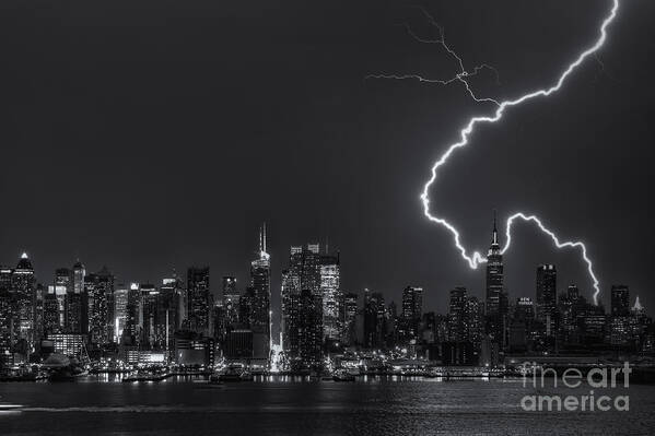 Clarence Holmes Art Print featuring the photograph Lightning Over New York City VIII by Clarence Holmes