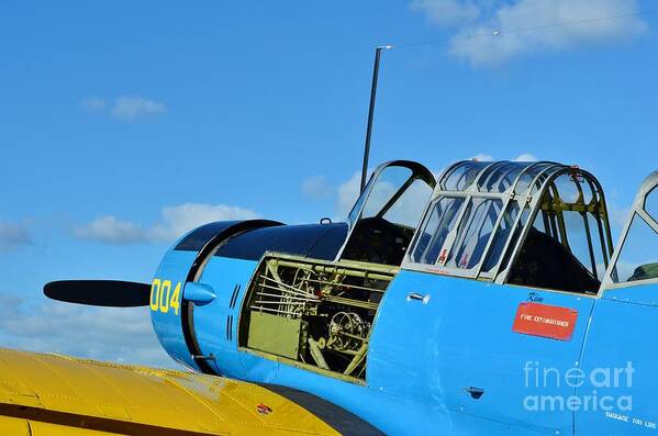 Vultee Bt-13 Valiant Art Print featuring the photograph Vultee BT-13 Valiant by Lynda Dawson-Youngclaus