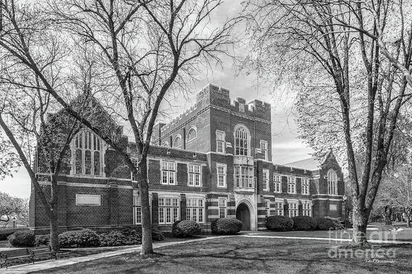 Hidden Ivies Art Print featuring the photograph Simpson College Hillman Hall by University Icons