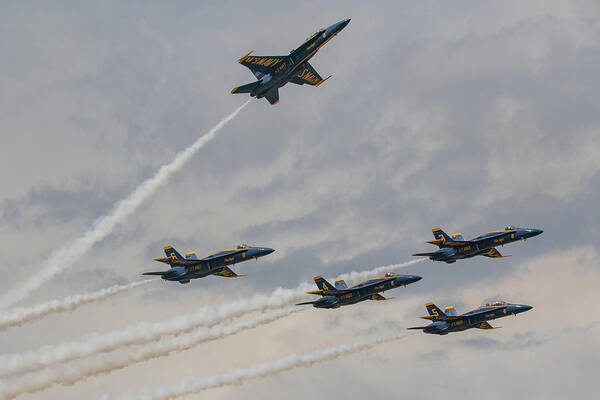  Art Print featuring the photograph Airshow 24 by Les Greenwood