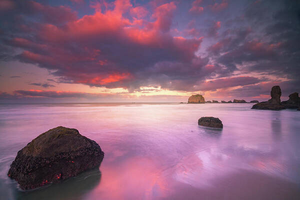 Oregon Art Print featuring the photograph Colorful Morning Clouds At Beach by William Lee