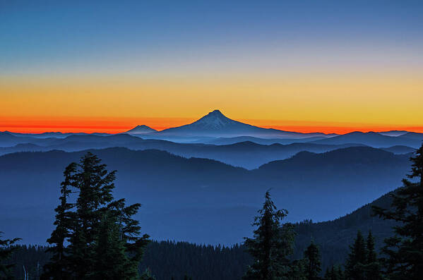 Oregon Art Print featuring the photograph Dawn on the mountain by Ulrich Burkhalter