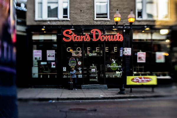 Stan;s Donuts And Coffee Art Print featuring the photograph Famous Chicago donut shop by Sven Brogren