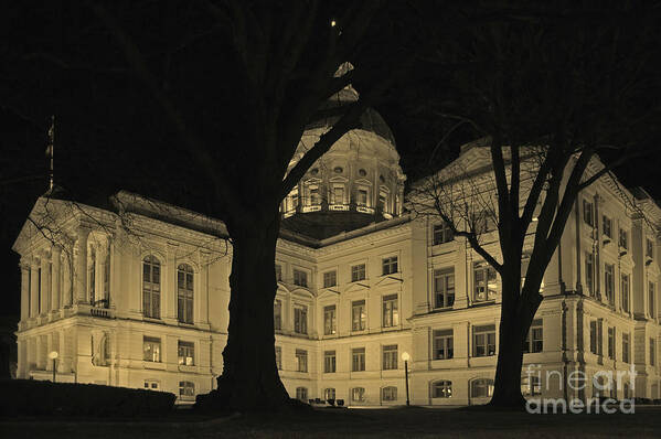 Black And White Art Print featuring the photograph Georgia State Capitol Building by David Smith