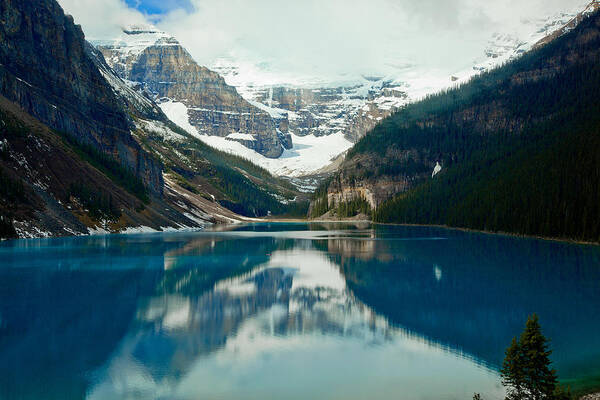 Canadian Rockies Art Print featuring the photograph Lake Louise 1783 by Larry Roberson