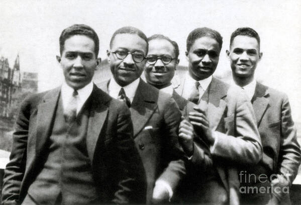 Literature Art Print featuring the photograph Langston Hughes And Friends, 1924 by Science Source