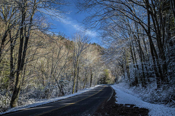Snow Art Print featuring the photograph Snowy Newfound Gap Road by George Kenhan