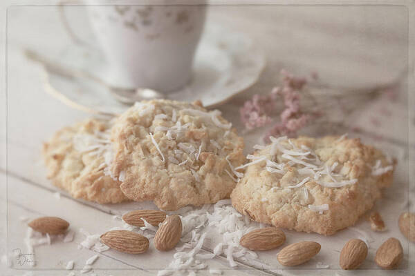 Cookie Art Print featuring the photograph Tea Time 8013 by Teresa Wilson
