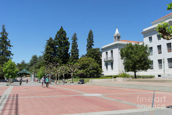 Wingsdomain Art Print featuring the photograph University of California at Berkeley Sproul Plaza Sather Gate and Sather Tower Campanile DSC6247 by San Francisco