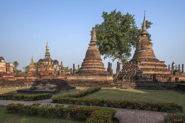 Temple Art Print featuring the photograph Wat Mahathat Chedi DTHST0014 by Gerry Gantt