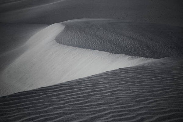 White Sands National Monument Art Print featuring the photograph White Sands Curves 2 by Joe Kopp