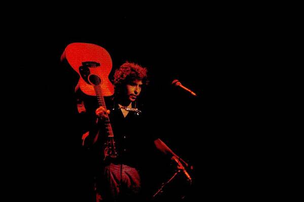 1980-1989 Art Print featuring the photograph Bob Dylan Performs Live by Richard Mccaffrey