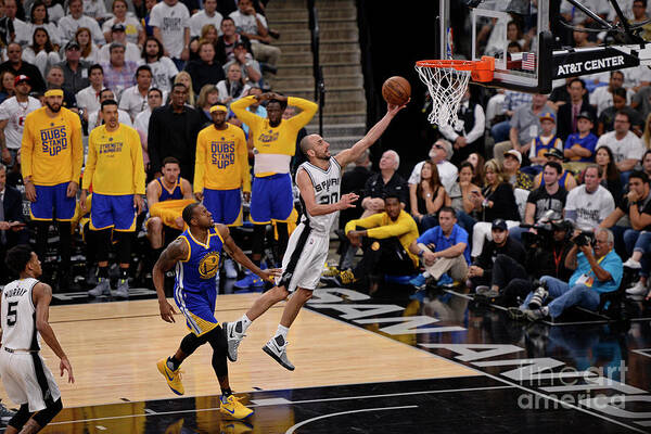 Nba Pro Basketball Art Print featuring the photograph Golden State Warriors V San Antonio by David Dow