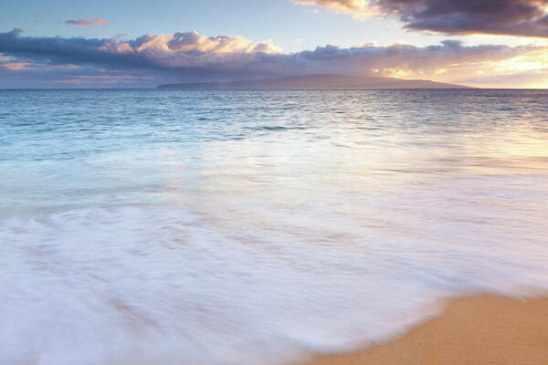 Water's Edge Art Print featuring the photograph Idyllic Sunset Over Maui, Hawaii by Wingmar