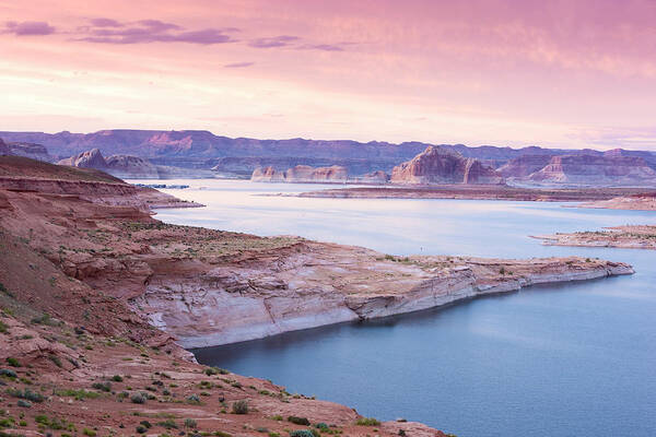 Water's Edge Art Print featuring the photograph Lake Powell At Dusk by Xavierarnau