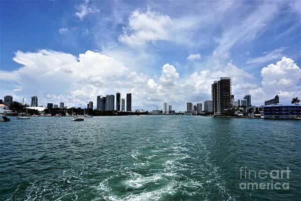 Miami Art Print featuring the photograph Miami2 by Merle Grenz