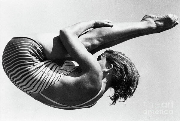 Pat Mccormick - Diver Art Print featuring the photograph Patricia Mccormick Diving In Olympics by Bettmann