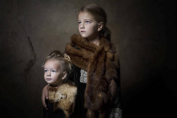 Fineart Art Print featuring the photograph Sweet Sisters by Carola Kayen-mouthaan