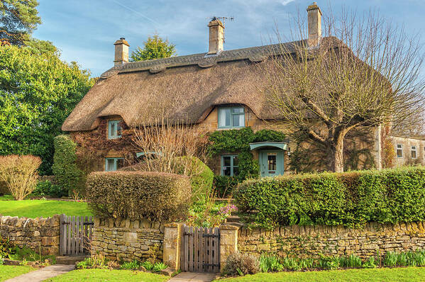 Britain Art Print featuring the photograph Thatched cottage in Chipping Campden, Gloucestershire by David Ross